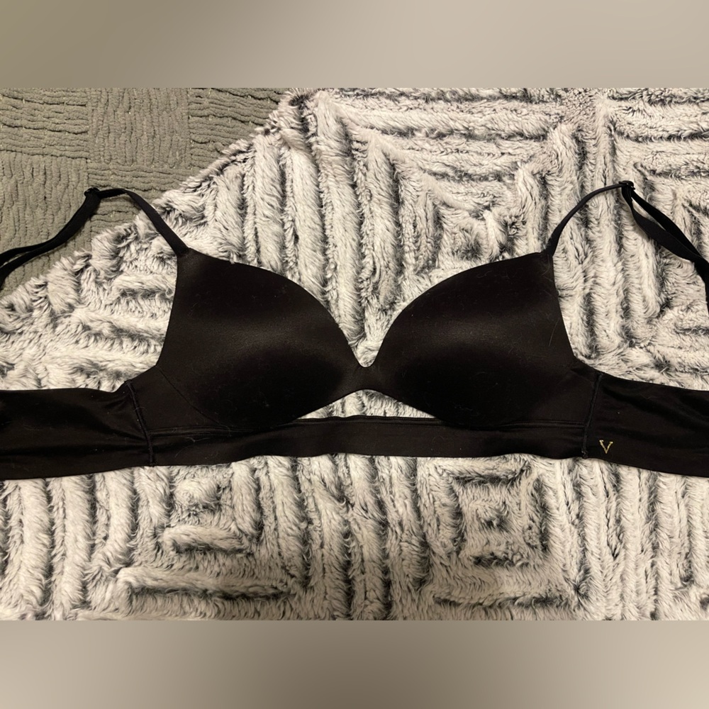 Victoria’s Secret wireless push-up bra